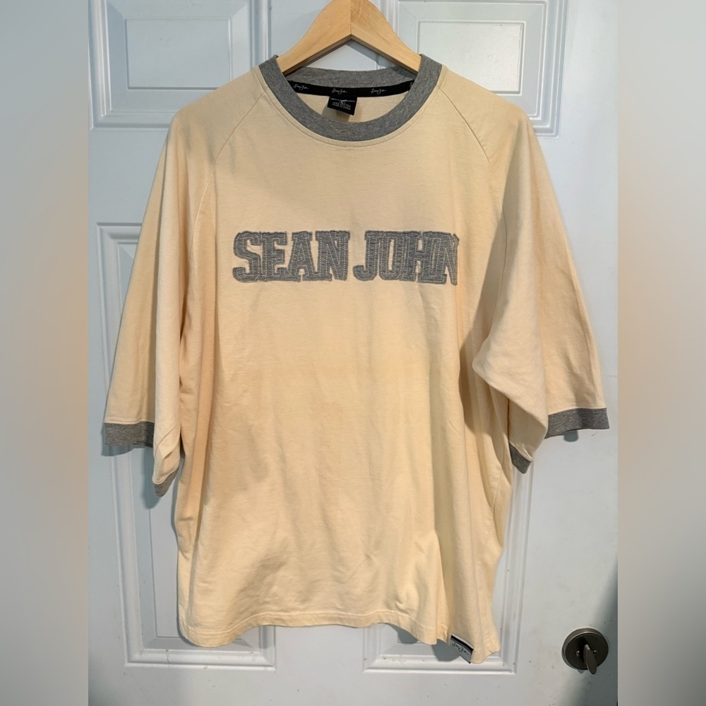 Sean John Men's Beige and Gray Tee
